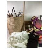 Bachrach Merino L Sweater, Racket, Hangers, laundr