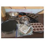 Baking Pans, Muffin Tins, Bundt Pans, Strainers