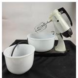 Sunbeam Mixmaster Stand Mixer With Bowls