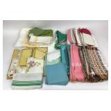 Table Linens, Napkins, Placemats, Fabric Pieces
