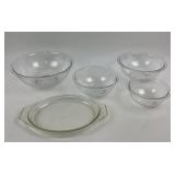 4 Pyrex Mixing Bowls