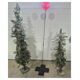 Stop Reflector On Base (52 in. H) & Frosted Pine