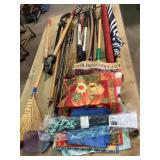 Yardworks Tools, Corona Lopper, Garden Flags