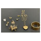 14k Marked Gold: Mens ring 4.84g s9, Bee pin 2.53g