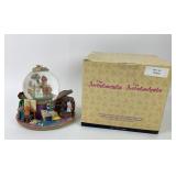 Disney 'Everyone Wants to Be a Cat'  Snow Globe