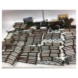 Lionel Train Tracks & Accessories