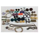Costume Jewelry: Anne Klein gold tone bracelet