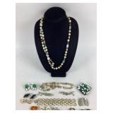 Costume Jewelry: Kramer Rhinestone clip on