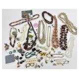 Costume Jewelry: Genuine Mother of Pearl beaded
