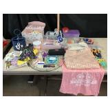 Sewing Tools, Vera Bradley Pad, Apparel Assortment