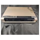 Magnavox VCR No. VR8510SL01 powers on