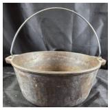 Classic Cast Iron Pot With Handle