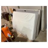 SleepNumber Queen mattress and base