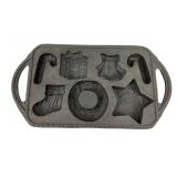 Heavy Cast Iron Christmas cookie mold wreath,