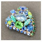 Vintage rhinestone brooch, prong-set with leaf