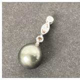 14k white gold, diamond and Tahitian pearl