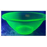 Federal Glass Uranium Mixing Bowl