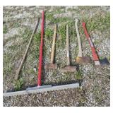 Sledge Hammers, Axes & Ashfalt Lute Rake