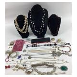 Costume Jewelry: Mother of Pearl owl Necklace,