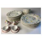 Treci Dinnerware With Bee Pattern, Mini Tea Set