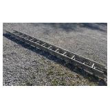 Aluminum extendable ladder
