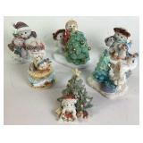 Dreamsicles Figurines: Flocked Christmas Morning,