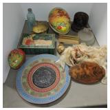 Box lot of assorted items