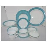 Pyrex set of dinnerware, 74 pcs: 10 - 10" plates,