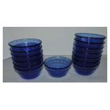Pyrex set of 14 cobalt custard cups