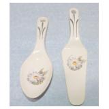 Harker Pottery Daisy spoon and cake lifter