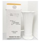 Fiesta Post 86 medium vase, white, NIB