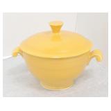 Vintage Fiesta covered onion soup, yellow