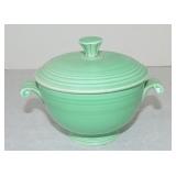 Vintage Fiesta covered onion soup, green,