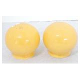 Kitchen Kraft pair of range shakers, yellow