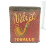 Velvet tobacco tin