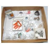 Tray of jewelry including Bakelite