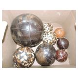 Lot of contemporary carpet balls