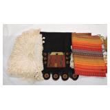 Lot of lace and linens