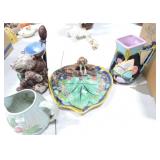 Majolica style lot of 4 pieces