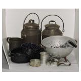 Lot of assorted tinware