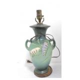 Roseville Freesia table lamp, chip to handle