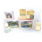 Ideal plastic doll furniture, bathroom and kitchen