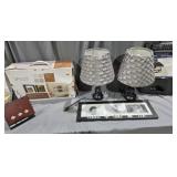 Home Decor Lot: pr of Lamps and Wall Art