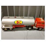 Ertl Semi Truck and Tanker Trailer