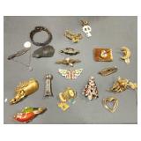 Vintage broach lot
