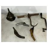 Hook, Funnel & spouts