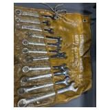 Combination wrench set size 8-22mm