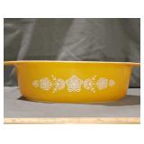 Vintage 1970s Pyrex baking dish # 045 2 1/2 quart
