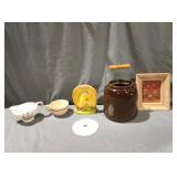 Chalk ware horse and shoe floral teapot handle