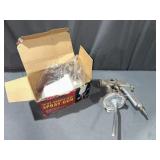 Central pneumatic 20oz. Gravity feed Spray gun &